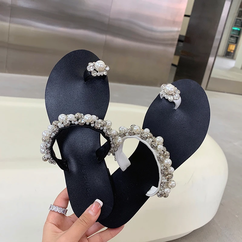 

2022 Fashion Pearl Embellished Women Sexy Dress Slippers Female Summer Beach Shoes Round Toe Chic Rhinestone Flat Slide