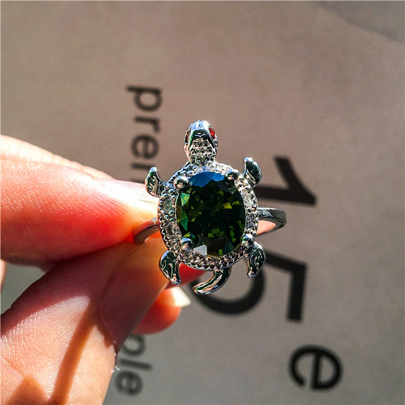 

Cute Female Big Olive Green Turtle Ring Silver Color Crystal Zircon Stone Rings For Women Wedding Jewelry Valentine's Day Gift