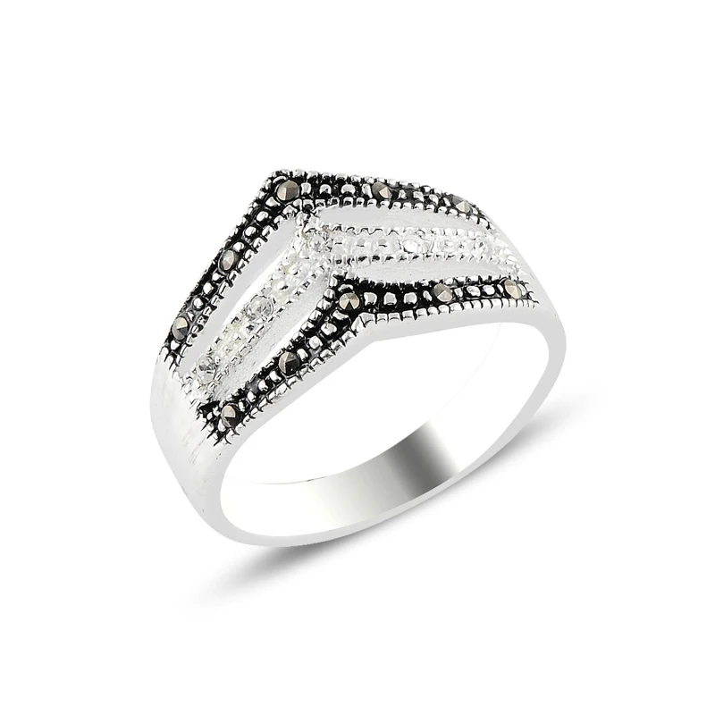 

Silverlina Silver Zircon Stone Ring