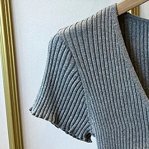 

2021 New Sweater Summer Solid Color Personality Style Sexy V-neck Women's Trend Top