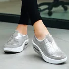 Кроссовки на танкетке женские, уличная амортизационная обувь для фитнеса, без застежки, на толстой подошве, модель 2020