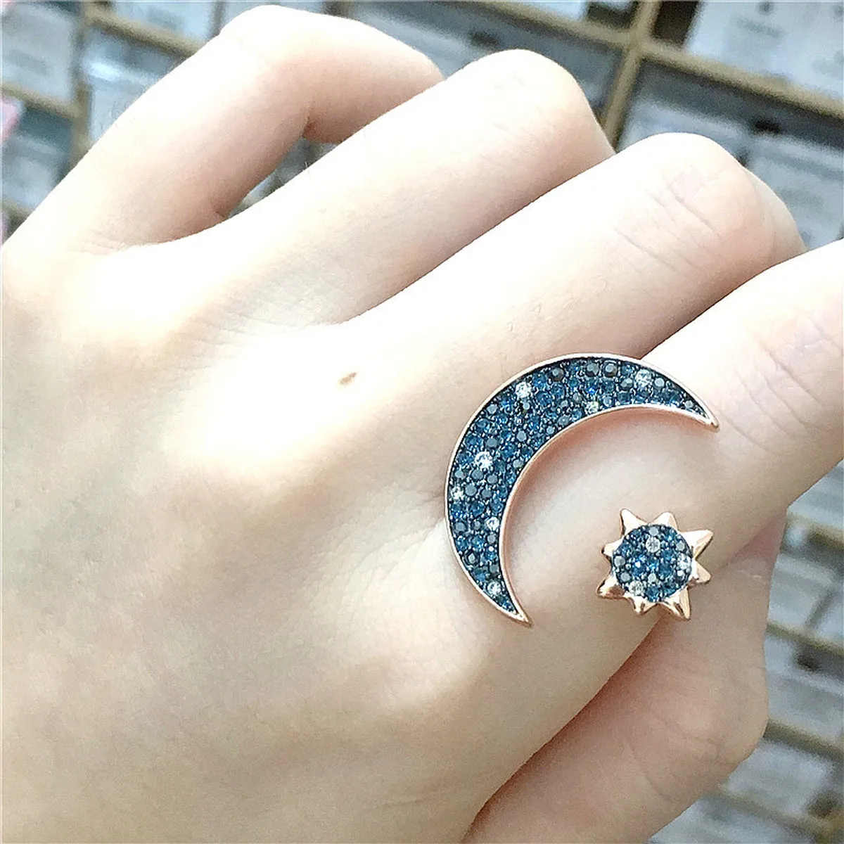 

High quality SWA exquisite moon mysterious blue crystal women's Pendant Necklace Fashion Charm Jewelry