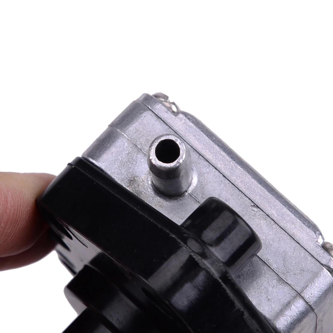 

15100-91J02 Fuel Pump Assy 15100-91J01 15100-91J00 Fit for DF 4HP 5HP 6HP 4-Stroke Outboard Engine