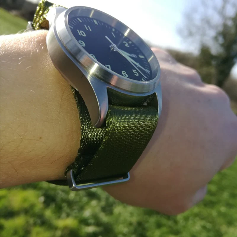 

Premium Quality Herringbone 20mm 22mm Seatbelt Watch Band Nylon Nato Strap For 007 James Bond Military Striped Replacement Watch