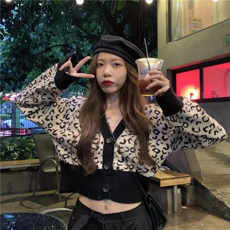 

Для женщин кардиган с треугольным вырезом, свитер верхняя одежда размера плюс 4XL леопардовые лоскутные сексуальные Обрезной женщин для отд...