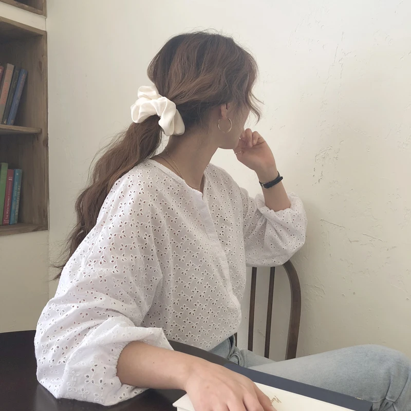 

Single Breasted Blouse Women Plus Size O-Neck White Tops Shirt Boho Beach Summer Shirts Hollow Out Crochet Lantern Sleeve W005