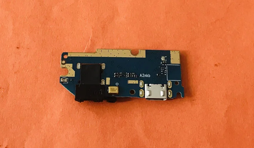 Б/у оригинальная зарядная плата с usb разъемом для GIONEE S11 lite Бесплатная