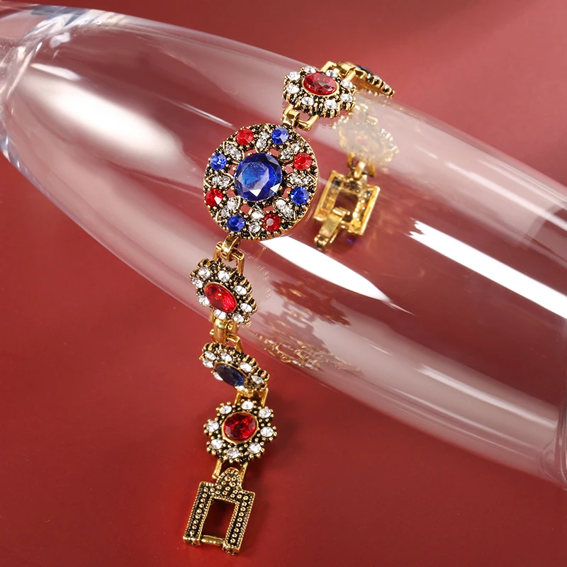 Винтажное ювелирное изделие цвет золотой круглый цветной полимерный Богемский