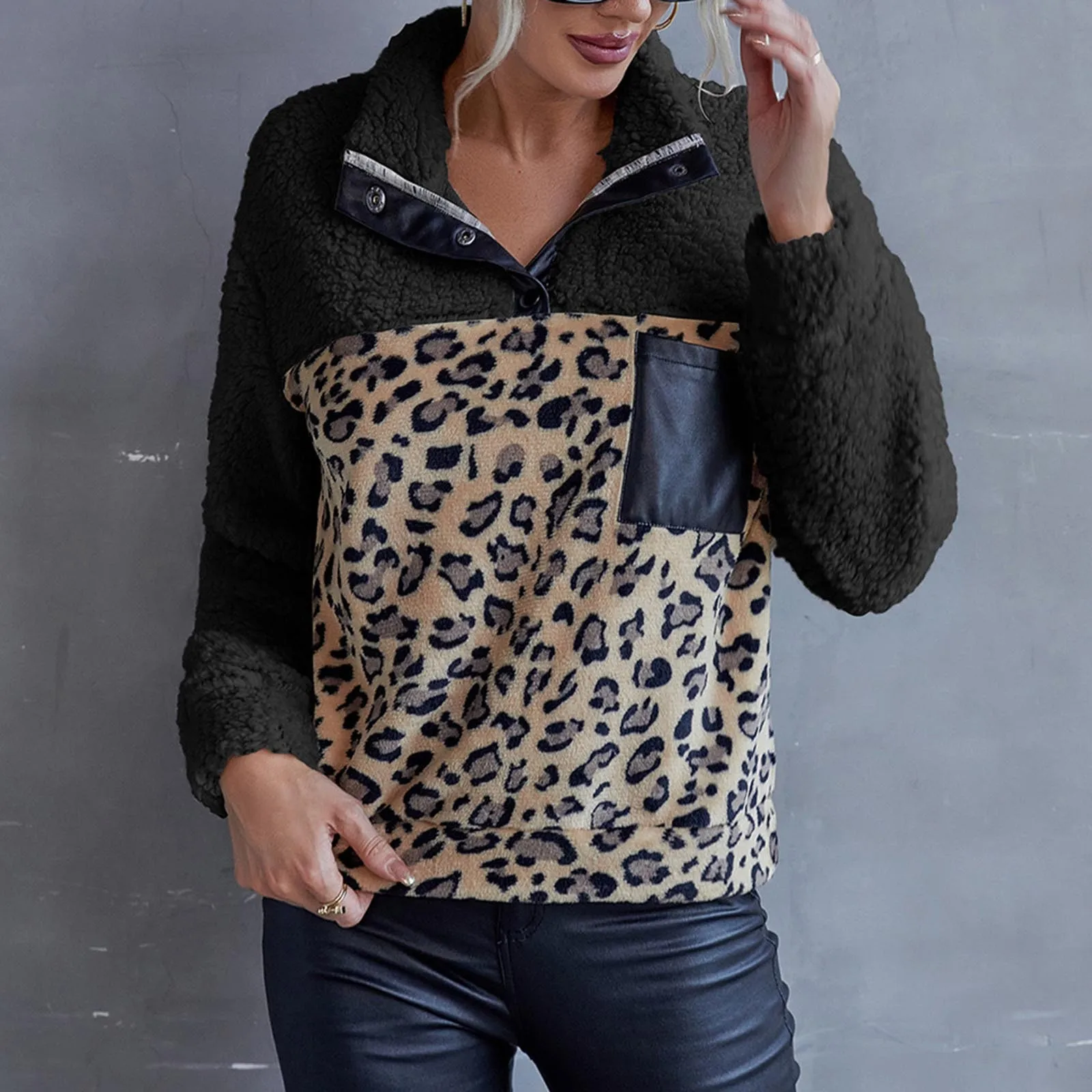 

Women Hoodies Fashion Leopard Print Patchwork Plush Pullover Zipper Lapel Long Sleeves Hooded Top Casual Winter Warm Sweatshirts