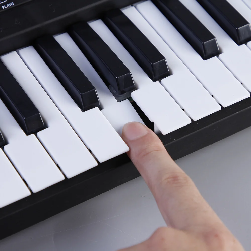 

61 Keys Electronic Piano Multi-function LED Display Piano Early Educational Instrument for Kids (Black)