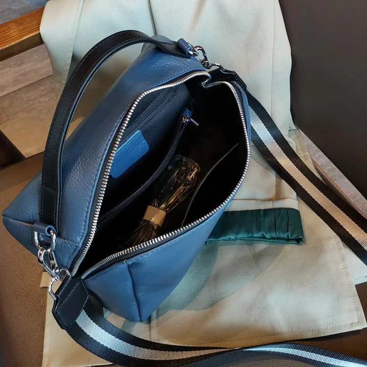 

Genuine Leather Casual Totes Luxury Handbags Women Bags Designer Crossbody Bags for Women Purses and Handbags Ladies Hand Bags