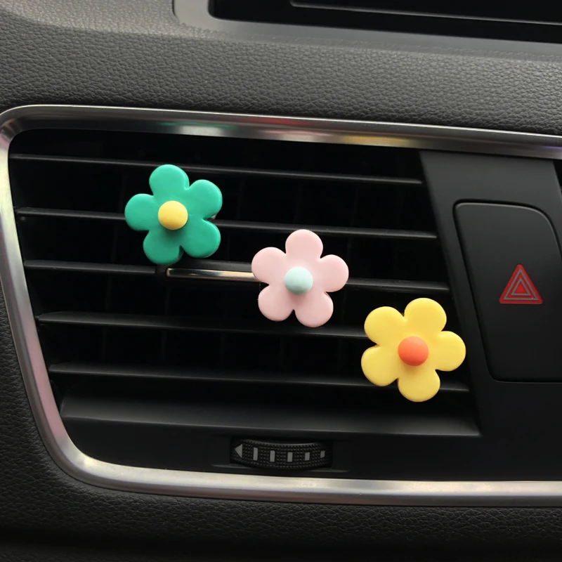 2 предмета в комплекте пять лепестков цветка на выходе воздуха автомобиля клип