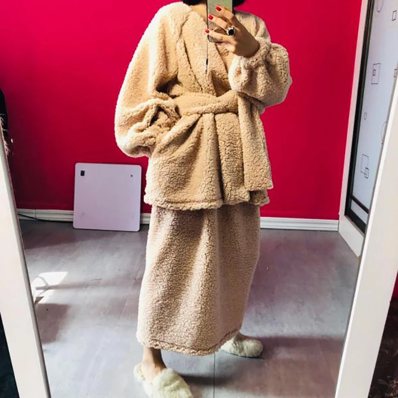 

Skirt Warm Half-body Two Pieces Suit New Round Neck Long Sleeve Loose Women Fashion Tide Autumn Winter 2021 1DD0222