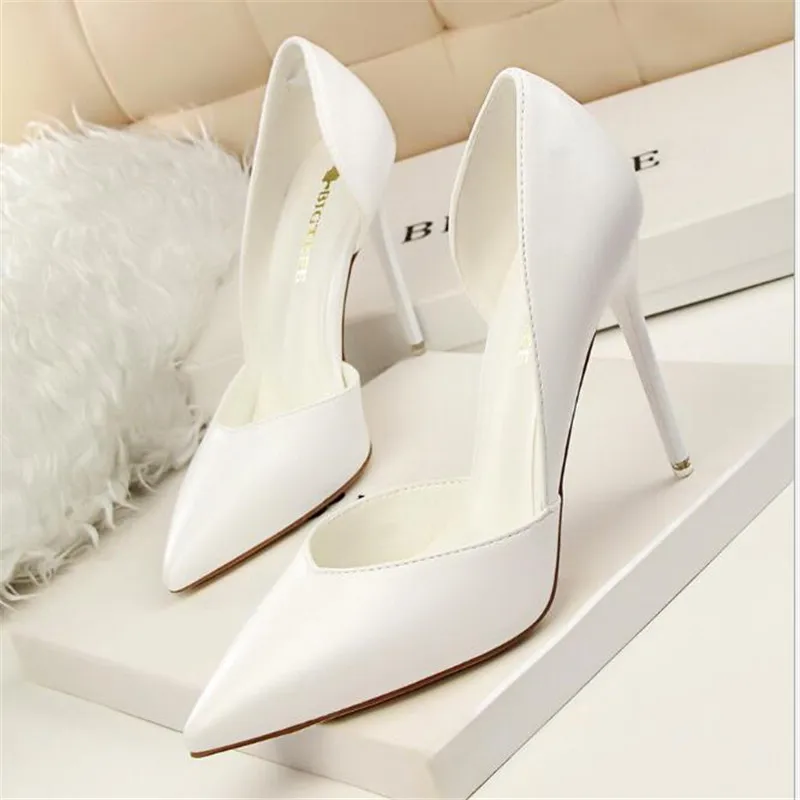 

Women's sandals new fashion sexy nightclubs thin women's shoes stiletto super high heel shallow mouth pointed hollow shoes