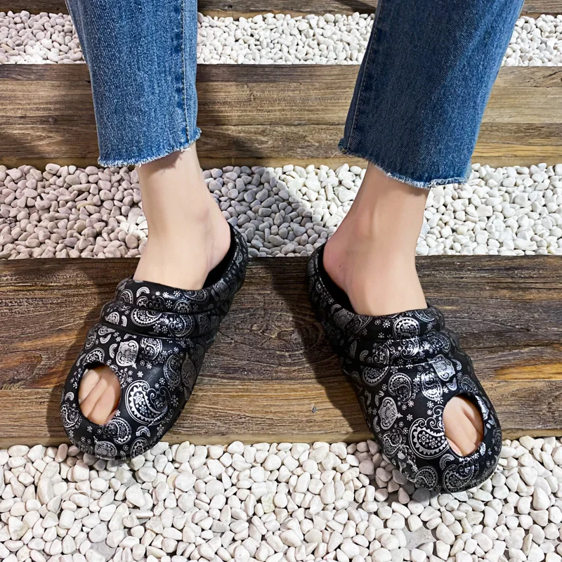 

Sandals 2021 summer new fish mouth shoes hollow personality men's shoes fashion trend home men's beach shoes