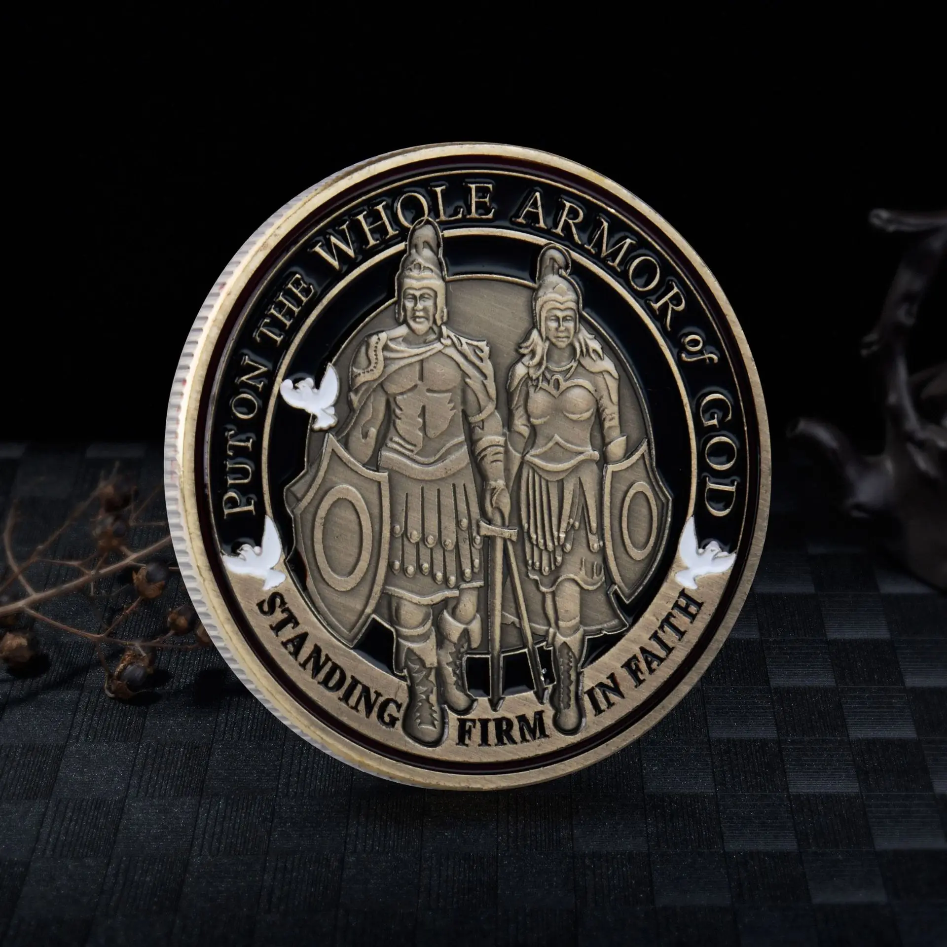 

Europe Two Knights At The Battle of German Victory Put on Whole Armor of God Coins Collectibles Home Decoration