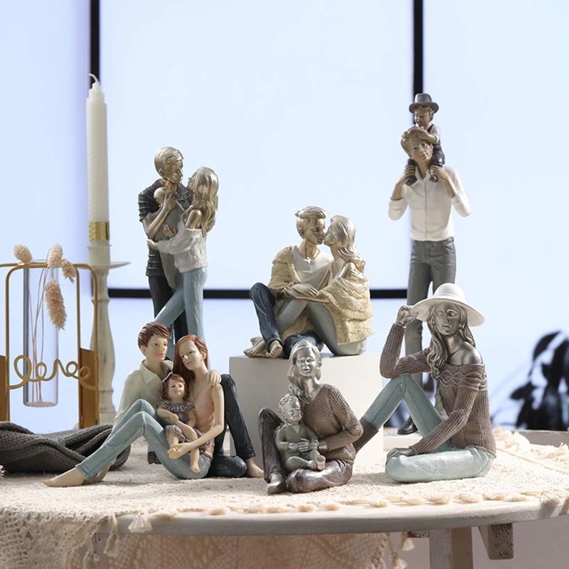 

Resin Family Character Sculpture European Modern Handicrafts Home Living Room Decoration Accessories Retro Figurines Artware