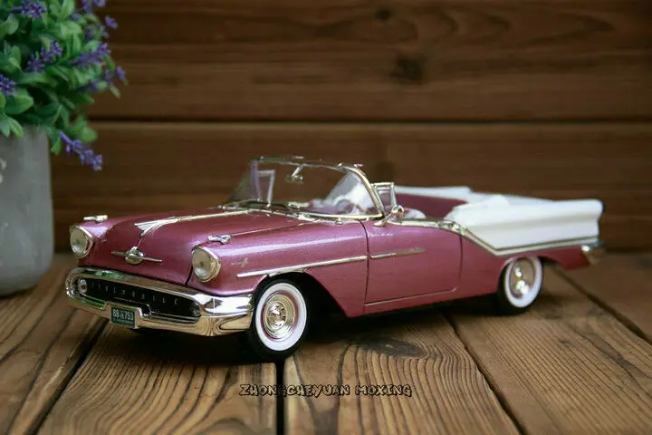 

New 1/18 For 1957 OLDS MOBILE Super 88 Road Signature Metal Diecast Model Car Toys Purple Gifts Collection Ornaments Display