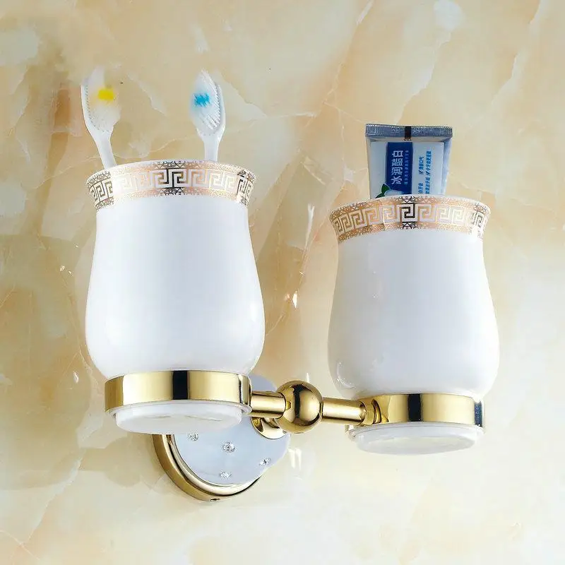 Настенный держатель для полотенец золотистого цвета латунь и бриллиант |