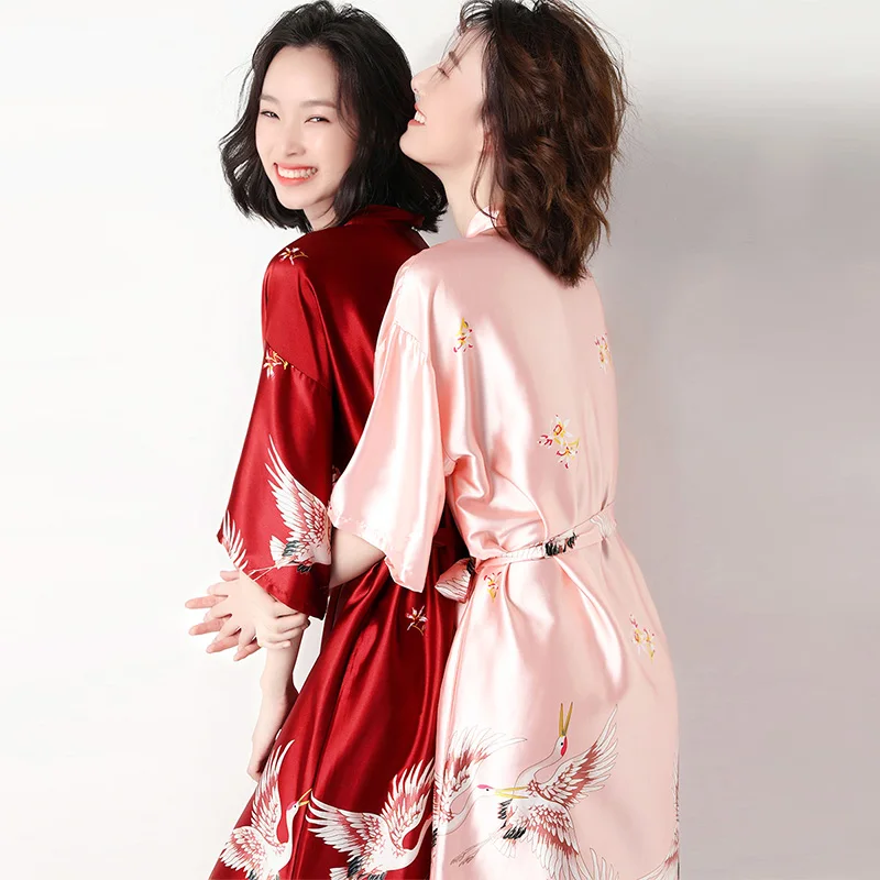 Красные атласные шелковые халаты для невесты кимоно женское летнее длинное