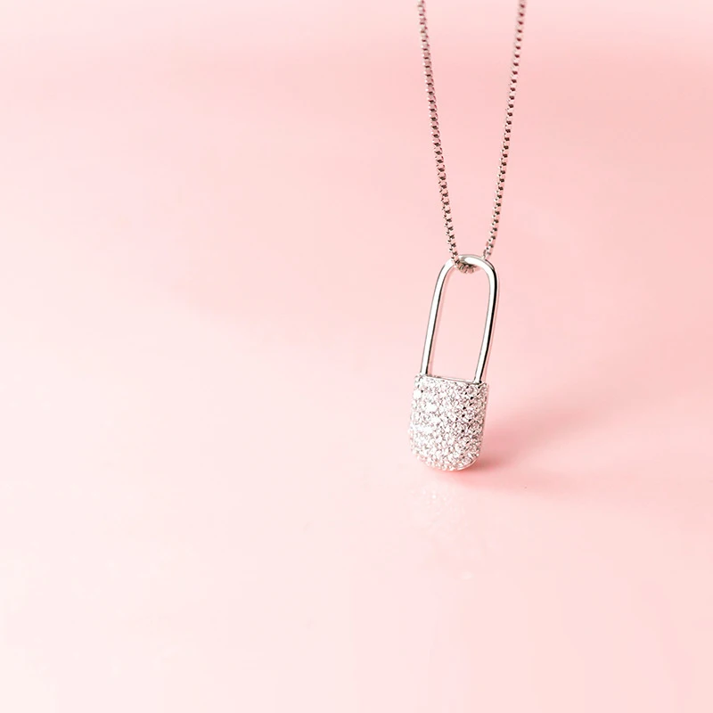 

Ginin 925 Sterling Silver Necklace Women French Fashion Dazzling Zircon Lock Pendant Jewelry Hollowed-out Clavicle Chain Choker