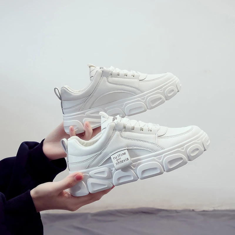 Кроссовки женские из ПУ кожи Вулканизированная подошва на шнуровке Повседневная