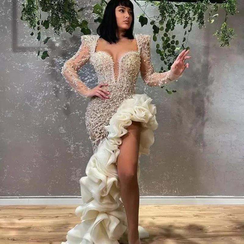

Saudi Arabia Beige Prom Dresses Sheer Long Sleeves Beaded Sexy High Split Evening Gowns Ruched Sweep Train Party Dress 2022