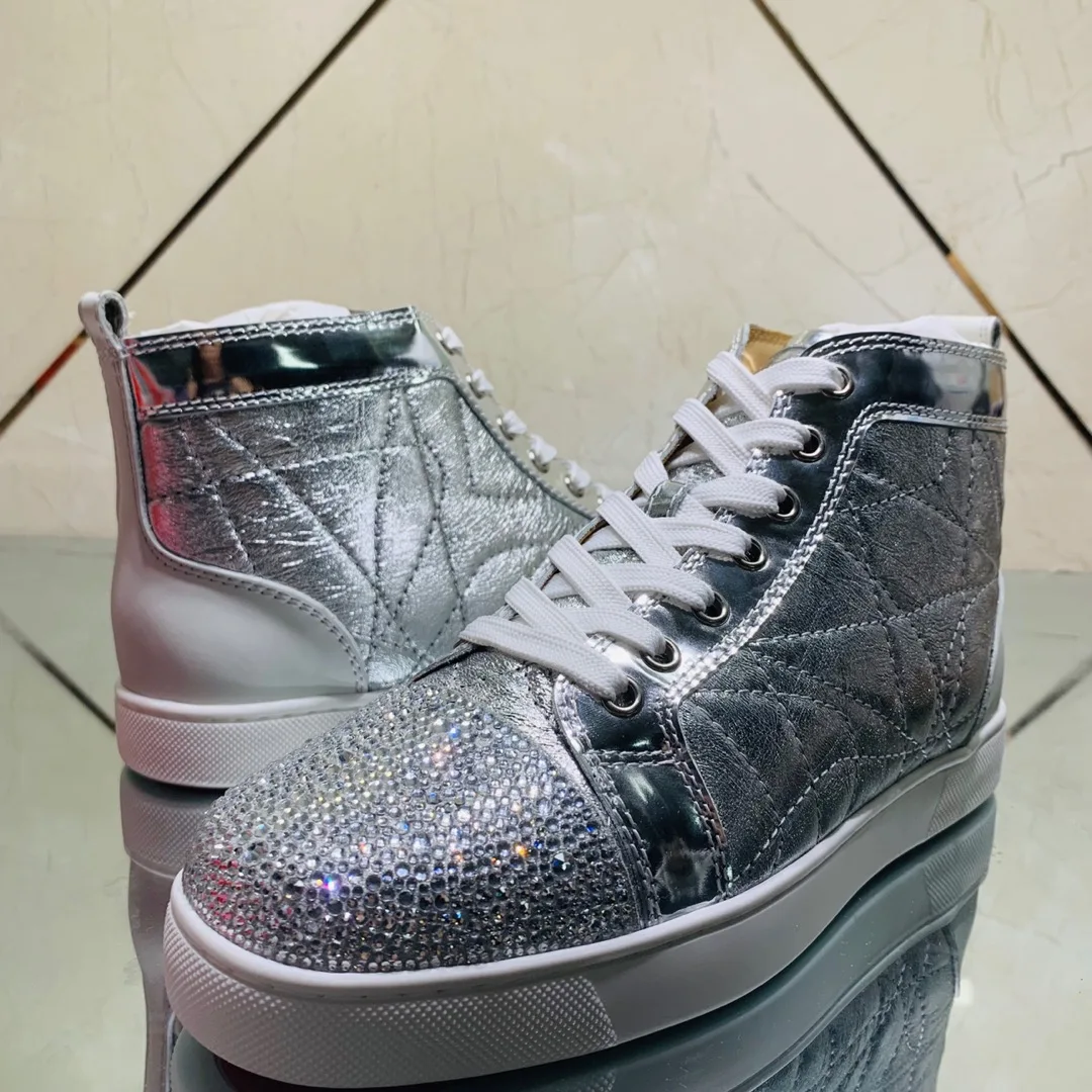 

High Top Red Bottom Silver Leather Shoes For Men Spikes White Sole Casual Flats Loafers Rivets Rhinestone Toecap Women Sneakers