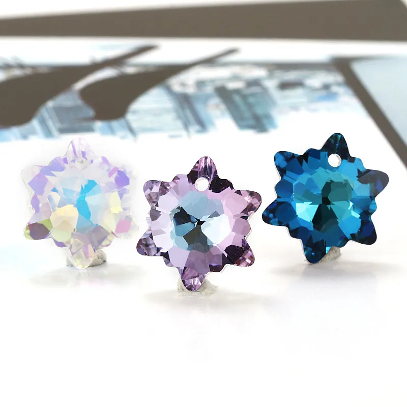 

Pipatian 18mm Edelweiss Pendant Crafts Crystal Rhinestone Shiny Strass Accessory Ins Hot Gifts Decoration Necklace Ornaments