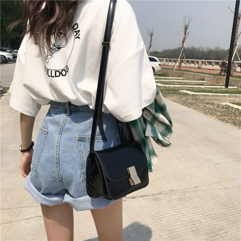 

New summers Women High waist blue Denim shorts Vintage Female width Legs Single color Lose jeans Shorts
