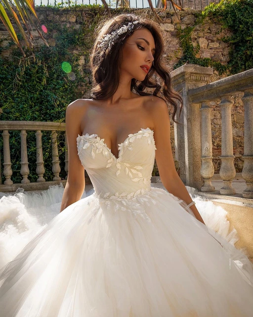 Handmade 3D Flower Huge Ballgown Wedding Dress With Sweetheart Neckline,  Long Sleeves, And Puffy Floor Length Bridal Groom Dress From Fittedbridal,  $246.24 | DHgate.Com