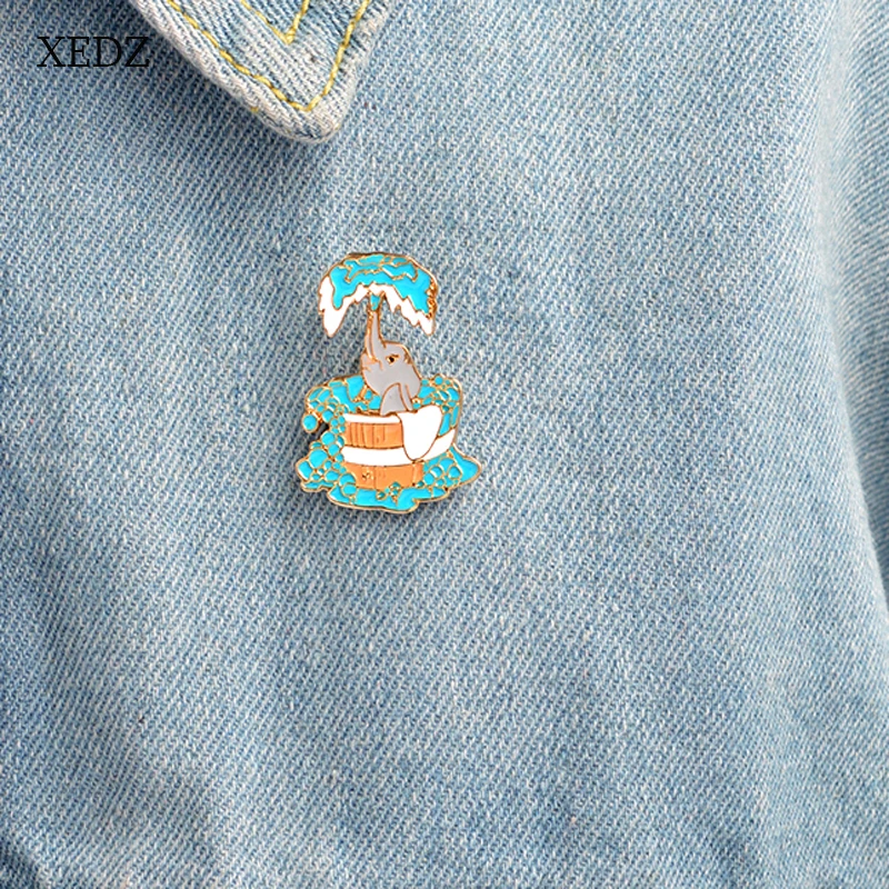 XEDZFun малыш слон Купание с носом срыгивание игры в воде эмалированная заколка