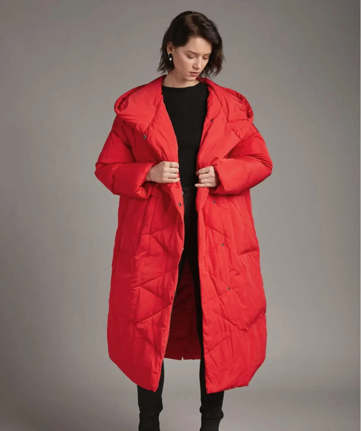 Женский длинный пуховик с разрезом сзади красный серый черный большого размера