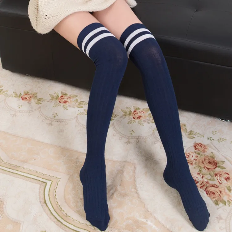 Новинка 2019 милые носки в полоску выше колена Чулки с жаккардовым переплетением |