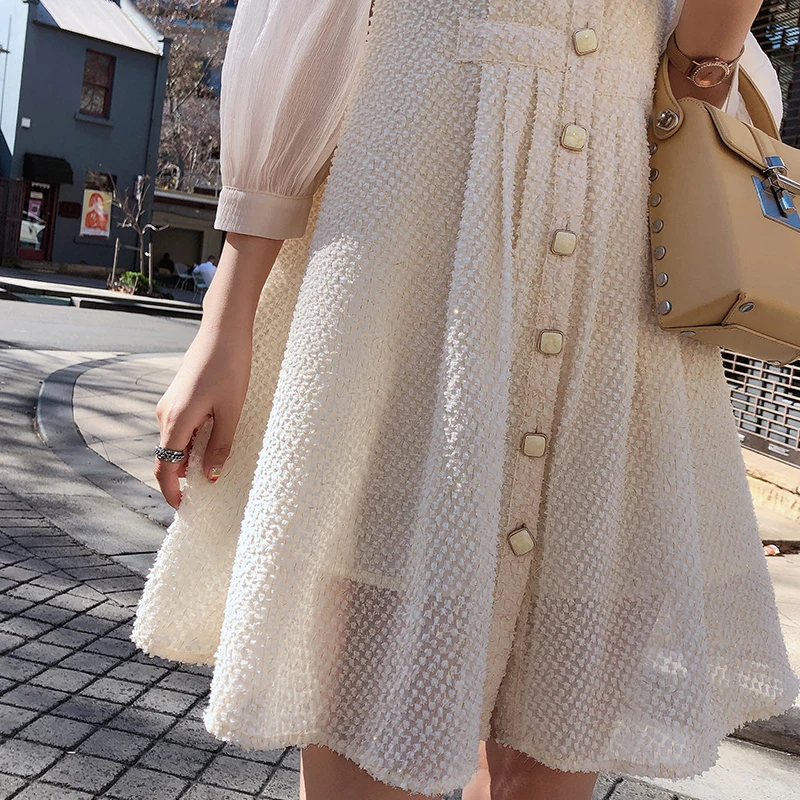 Женское однотонное мини-платье с рукавами-фонариками и круглым вырезом | Женская