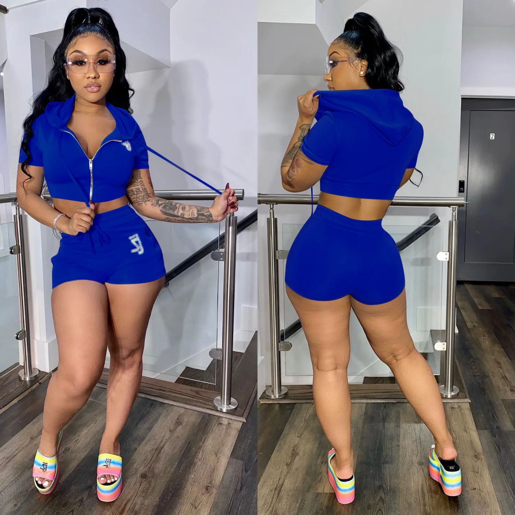 Костюм спортивный из двух предметов: свитшот и велосипедные шорты | Женская