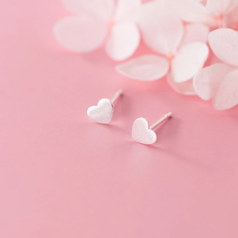 

LKO 925 Sterling Silver Minimalist Sweet Romantic Love Heart Stud Earrings For Fashion Women Party Fine Jewelry Accessories
