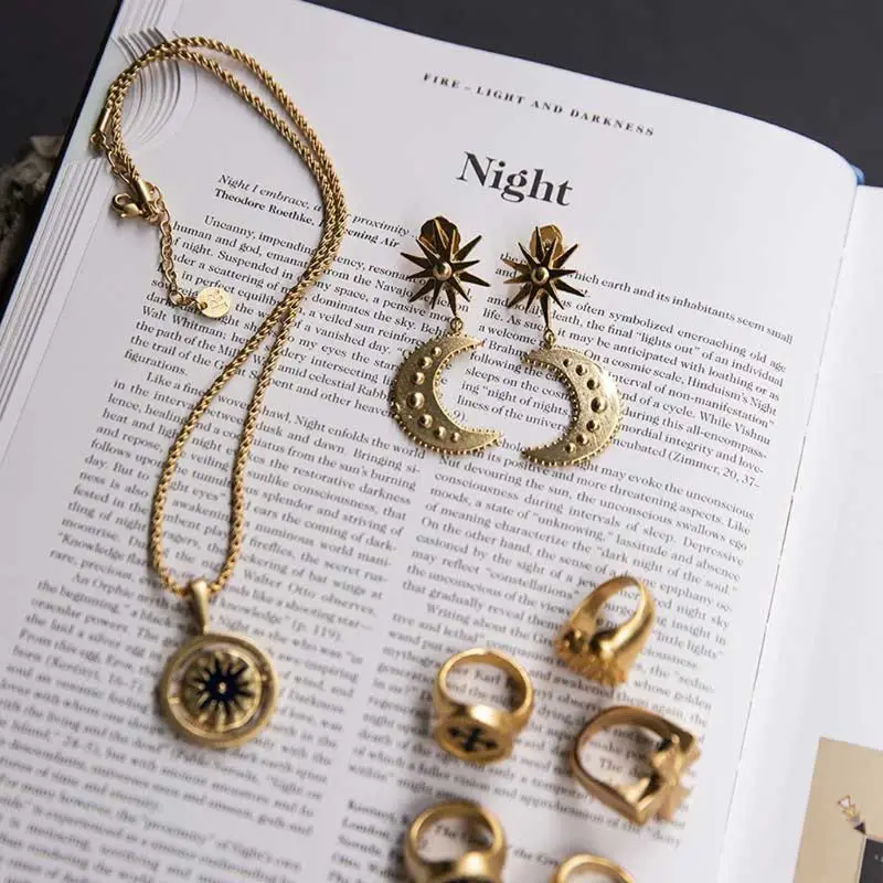 

Stylish Golden Moon Star Stud Earrings Evil Eye Charm Pendant Drop Earrings Women Fashion Jewelry HX6F