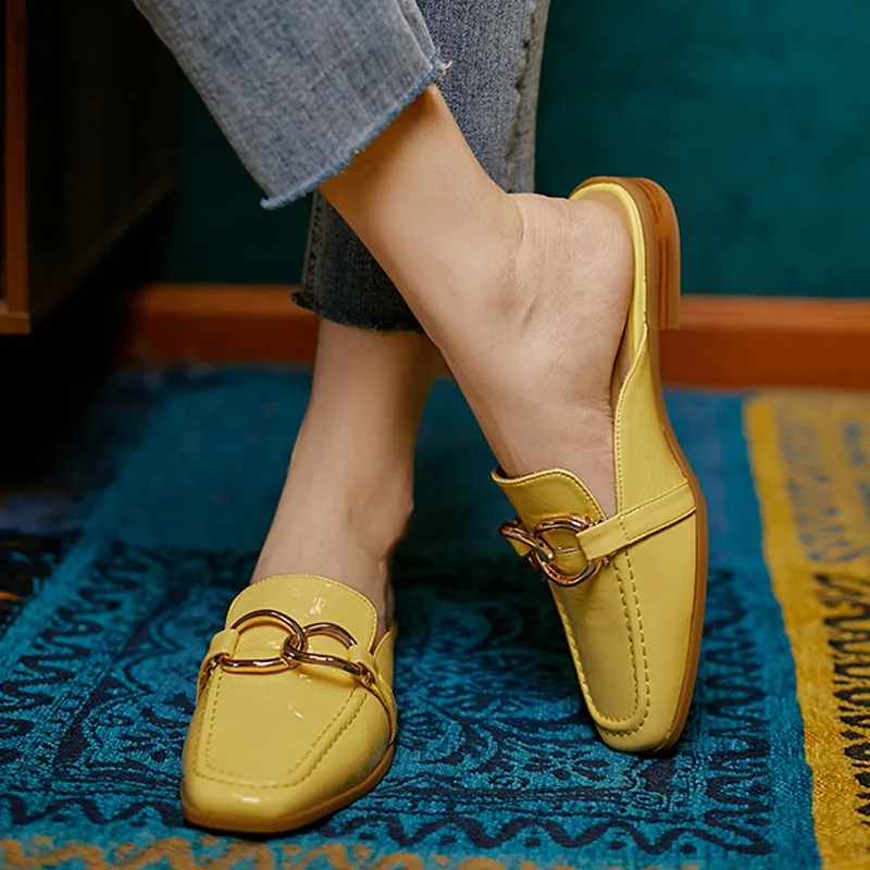 

Casual Leather Half Slippers Mules Shoes 2021 Summer New Horsebit British Style Chain Block Low Heels Covered Toe Sandals Yellow