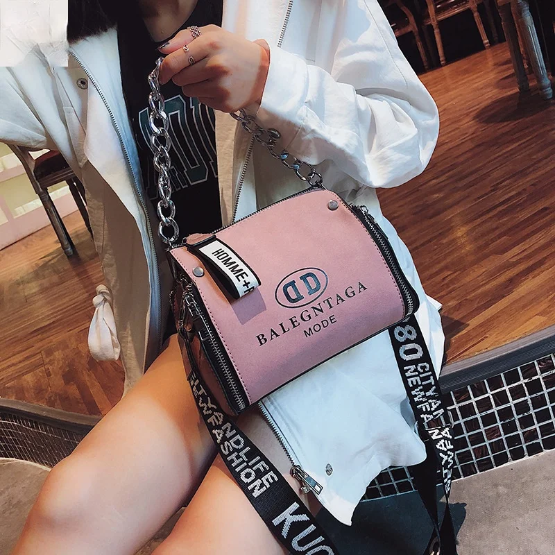 

Scrub Leather Messenger Bag 2019 New Fashion Women Handbags Letter Wide Strap Chains Design Bucket Shoulder Bag Bolsa Feminina