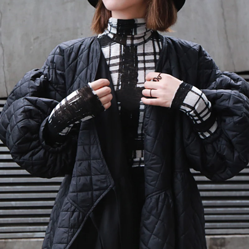 TWOTWINSTYLE Argyle хлопковое пальто женское фонарь с длинным рукавом на шнуровке с высокой талией Длинная женская верхняя одежда корейская винтажная мода