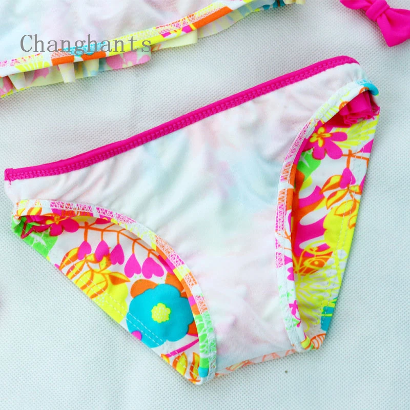 

Girls Swimwear Children Two Pieces Swimsuit with Flowers Frills 2-8 Y Kids Bathing Suit Sandy Beach Wear Baby Bikini Set