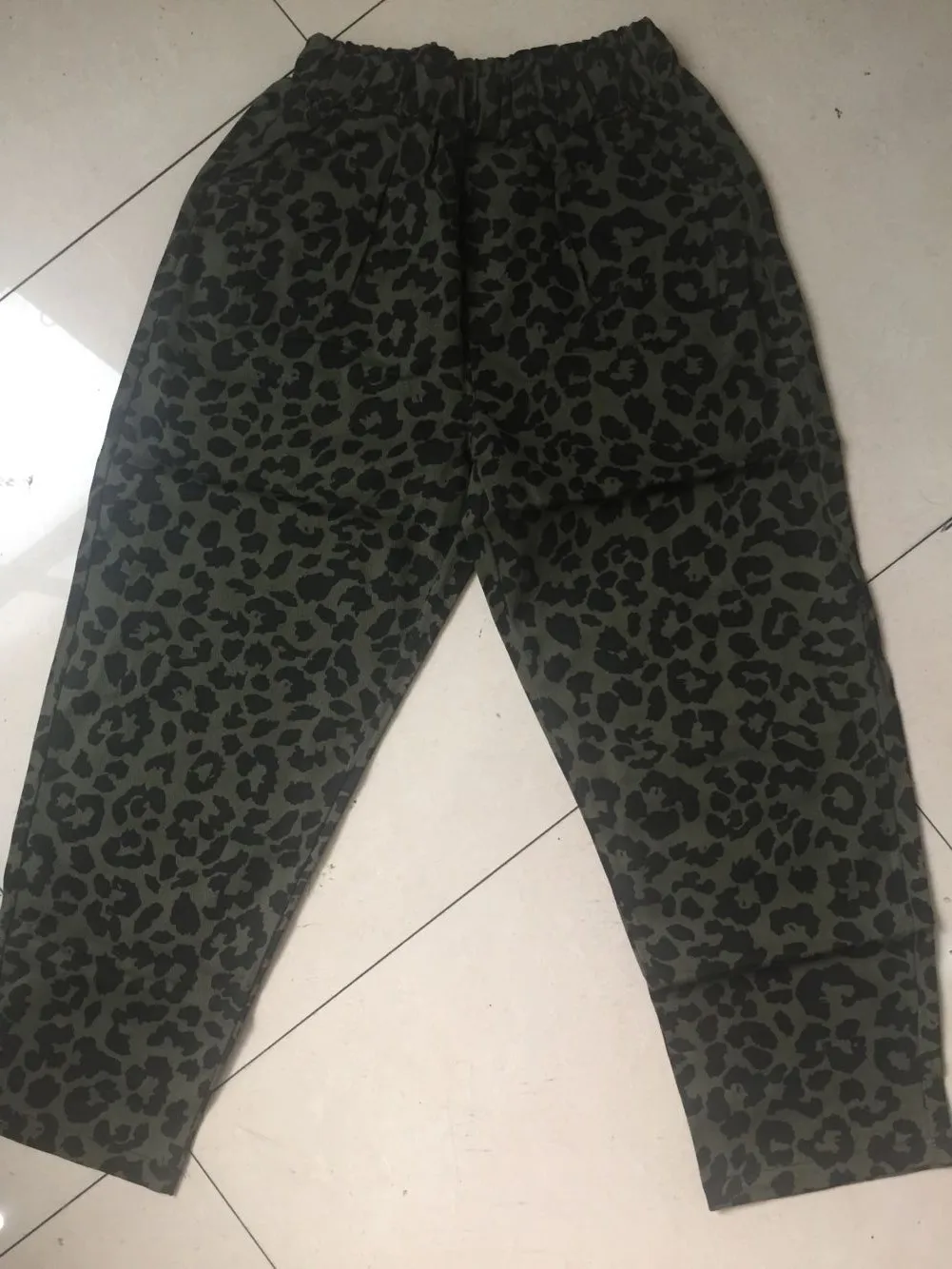 green leopard Уличная мода с эластичной резинкой на талии; джинсовые свободные шаровары; камуфляж; леопардовые брюки с высокой талией; брюки-карго; Хип-хоп; корейские женские джоггеры из джинсовой ткани - Цвет: green leopard
