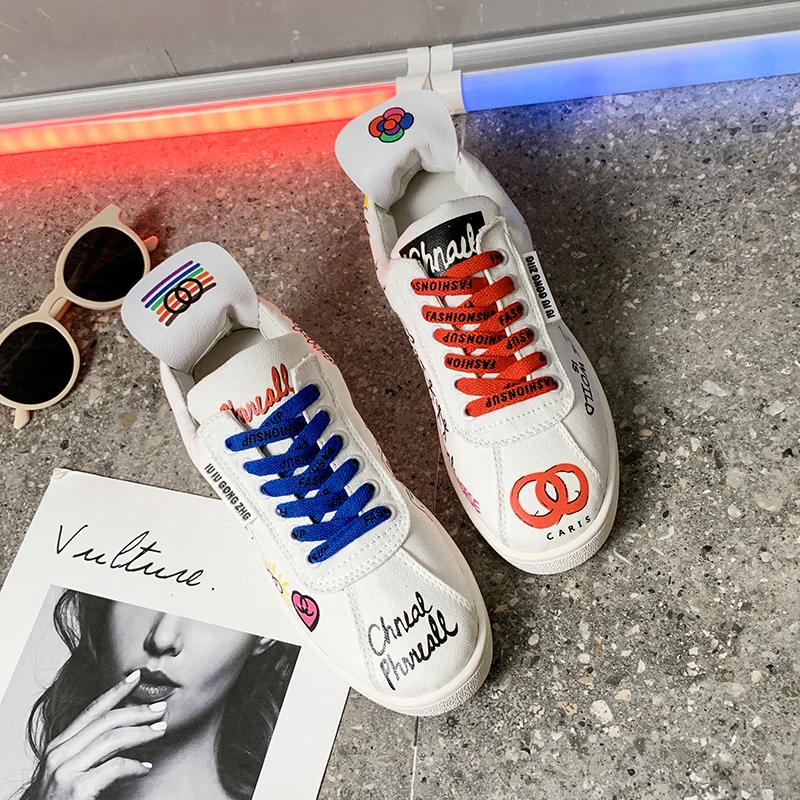 Новинка 2019 женские кроссовки модные вулканизированные белые парусиновые туфли