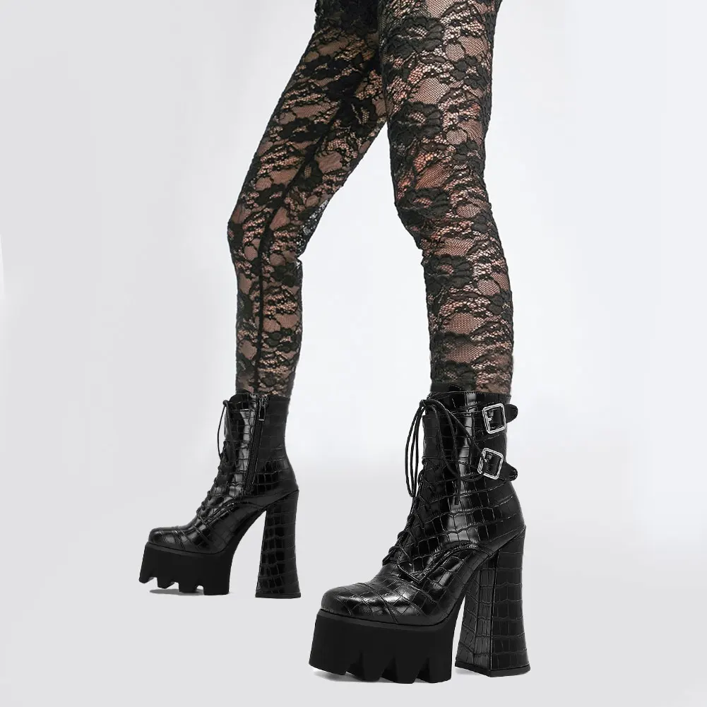 Женские ботинки на толстой платформе зимние со шнуровкой и пряжкой каблук 15 см