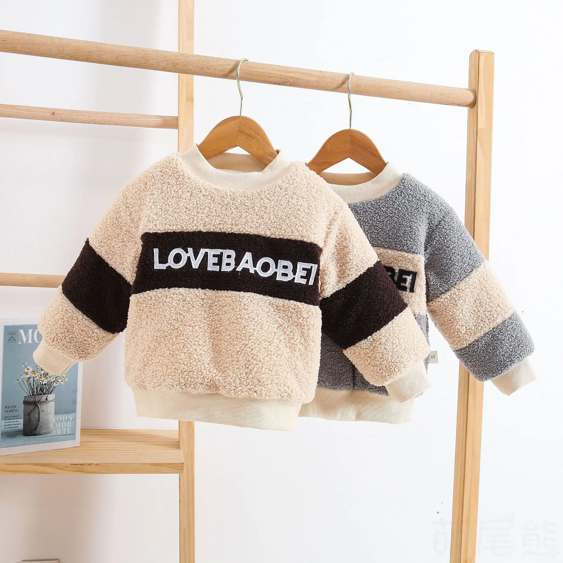 

Boys' Baby thickened sweaters small and medium-sized children's warm winter clothing new fleece-lined round collar clothes 2022