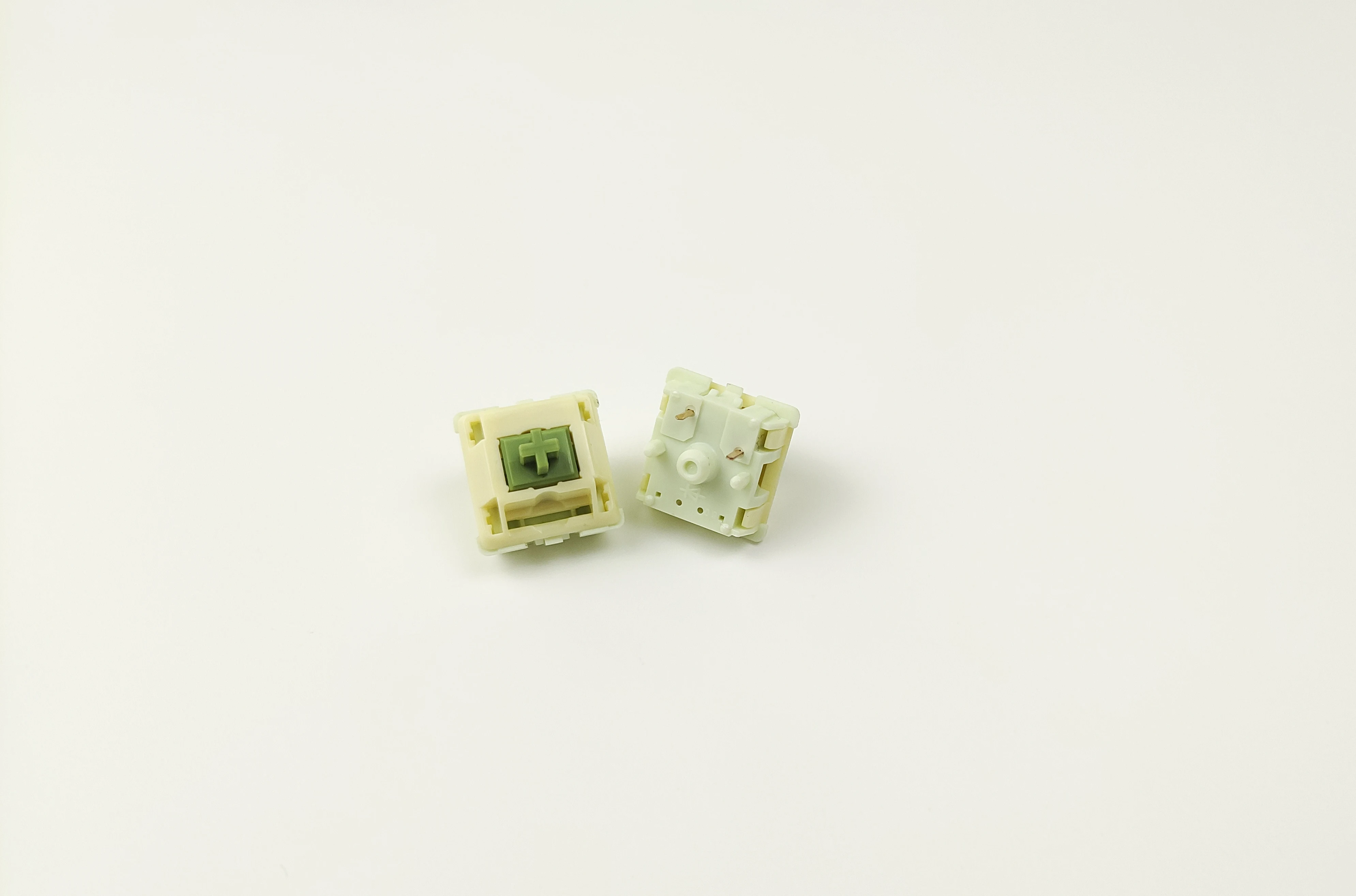 

Matcha Switch For Customized Mechanical Keyboard 5 Pins Linear Switch Extended Gold Plated Spring Bottom Force 68g Factory lubed
