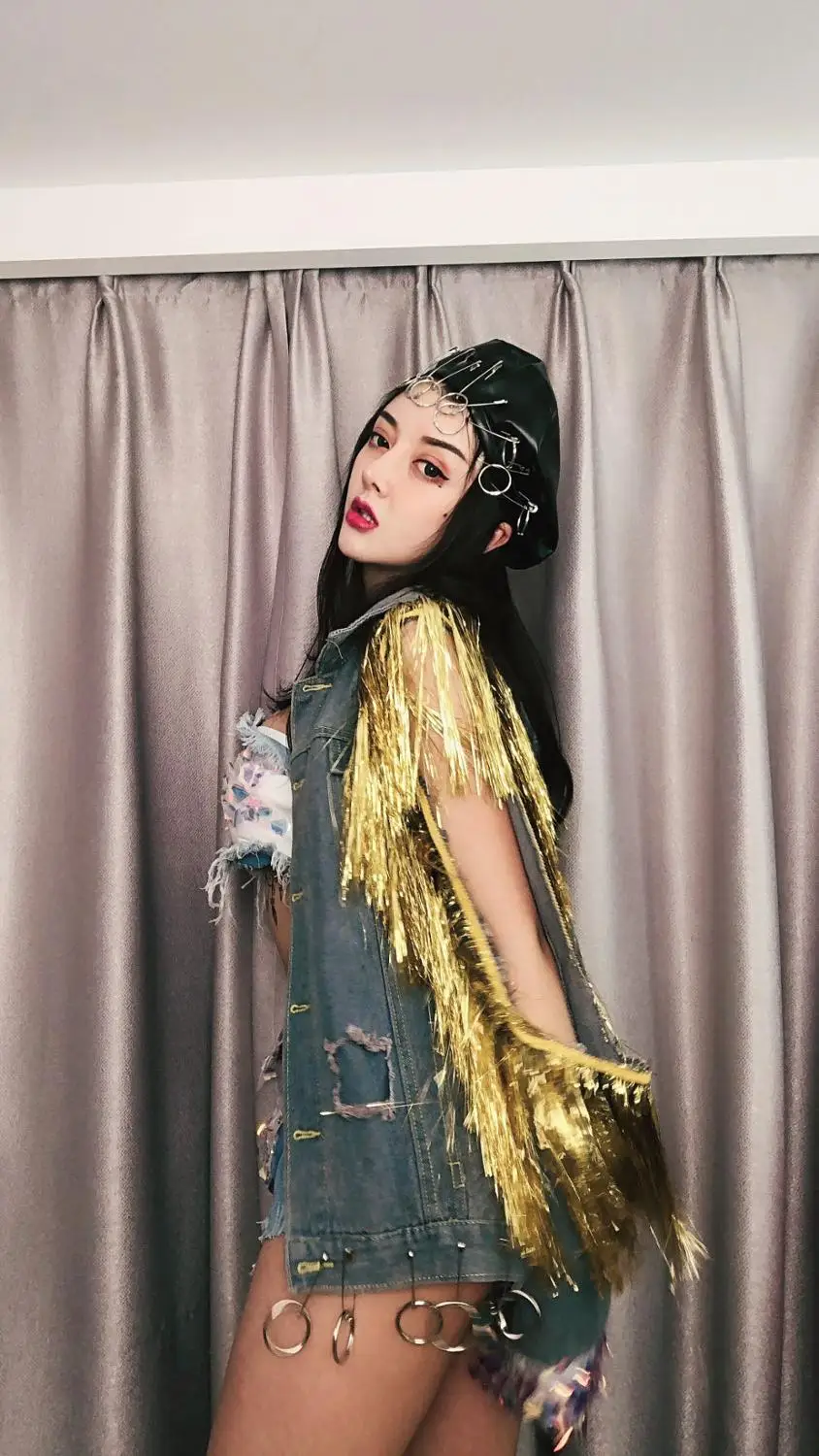 

Loose Denim Jacket Glitter Tassel Hollow Out Sleeve Iron Ring Cowboy Coat Lady Hip Hop Dancer DJ Rock Singer Stage Wear Overcoat