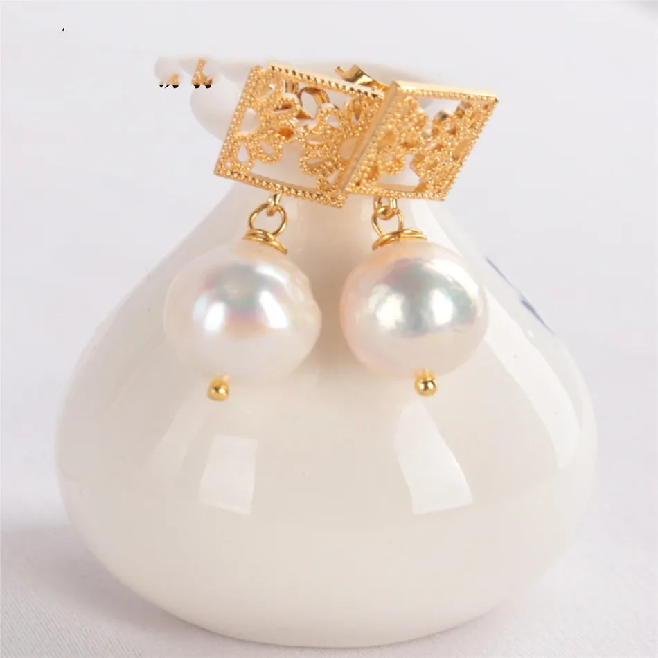

Natural White round Pearl Earring 18K Gold Freshwater Irregular Accessories Party Classic Fashion Earbob Flawless Jewelry AAA