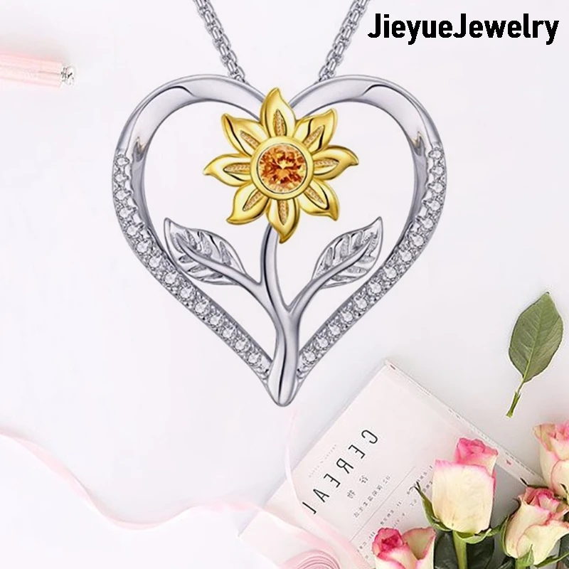 

Exquisite Sunflower Love Necklace Small Fresh Love Girl Clavicle Chain Daily Woman Jewelry Gift 2.56*2.56cm 1PC Pendant Necklace